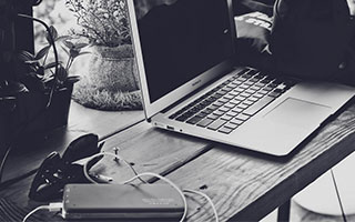 开云-【观察】留守雄鹿字母哥拒学詹姆斯 未来仍存变数？